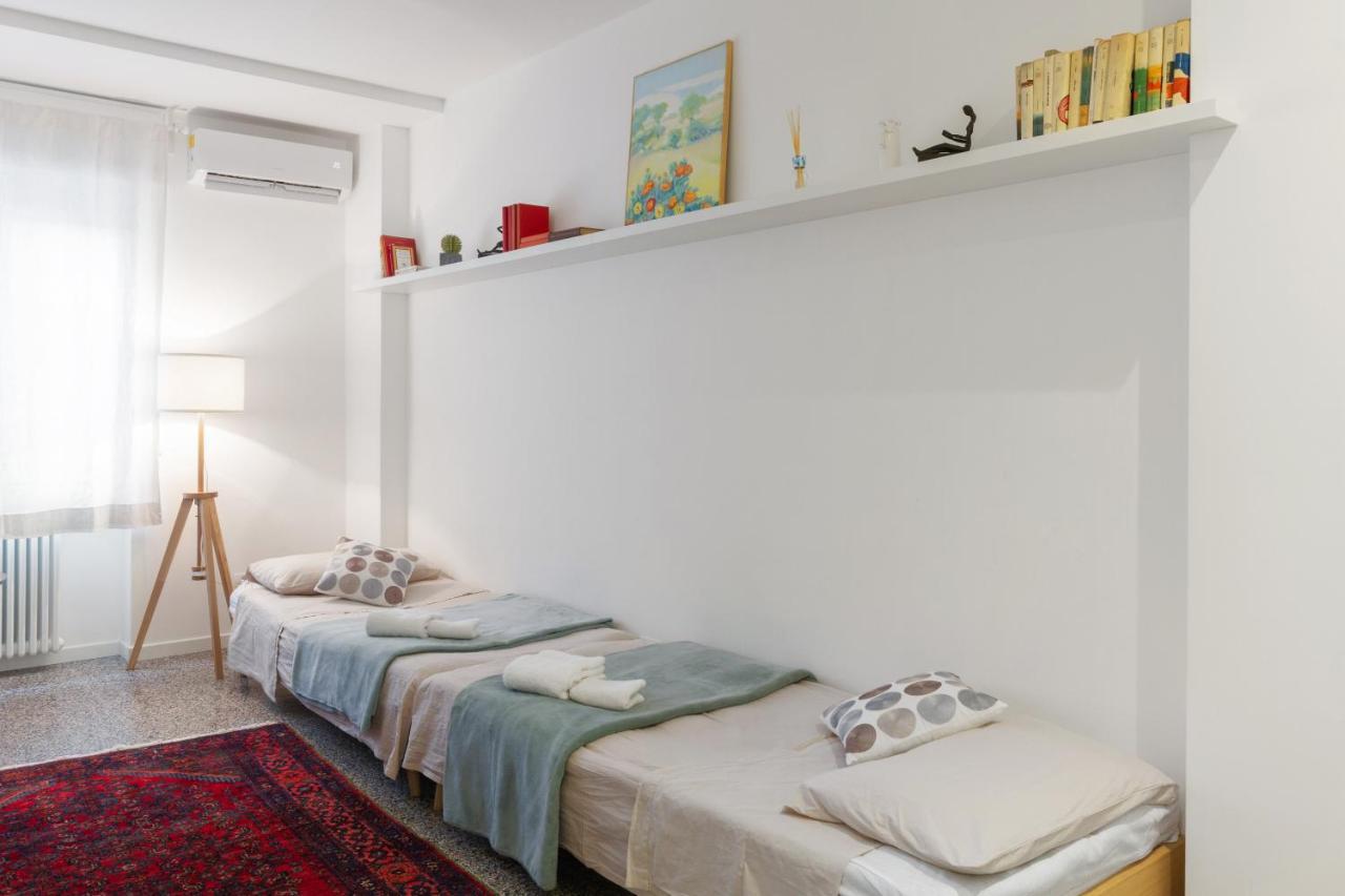 Inner City Apartments Lecce Exteriör bild