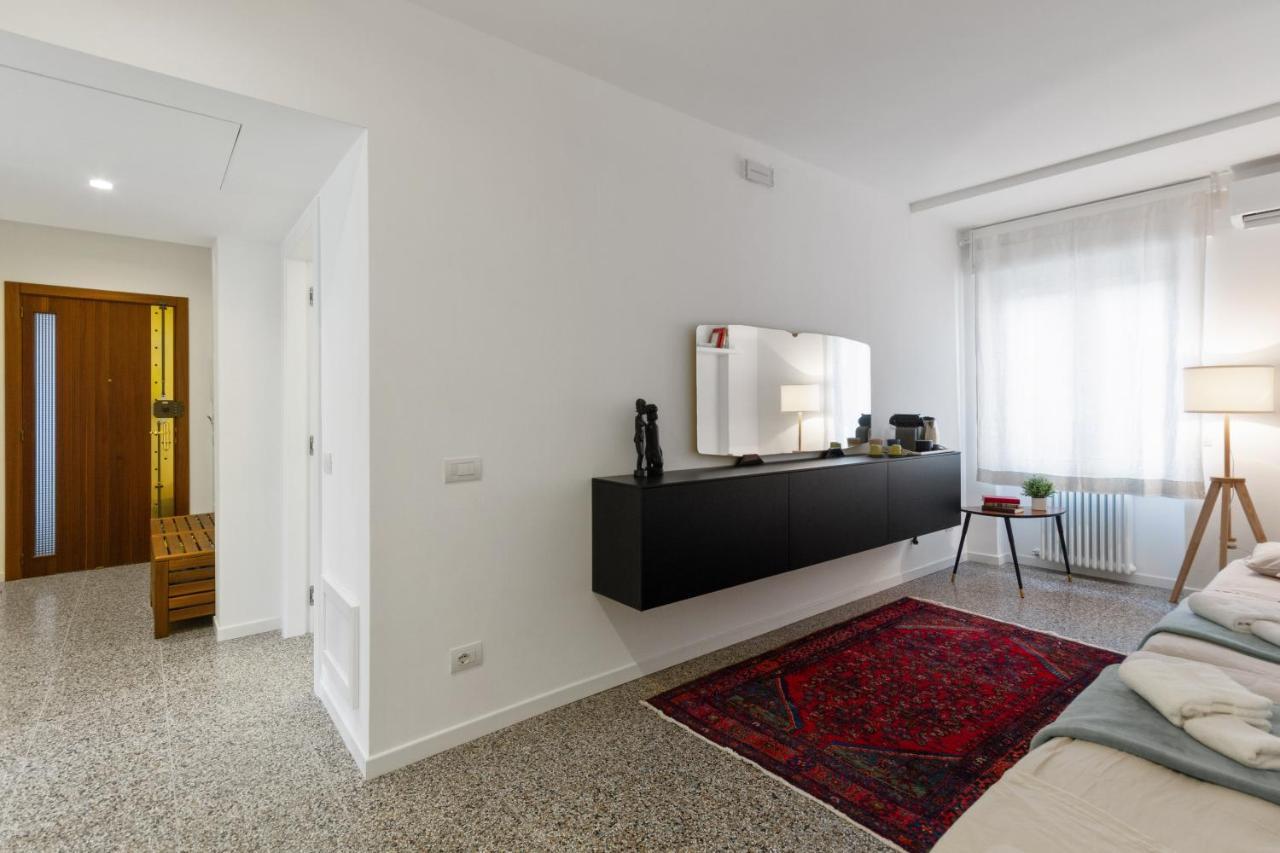 Inner City Apartments Lecce Exteriör bild